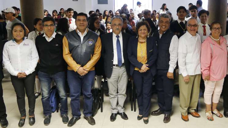 Primer Congreso Nacional Juvenil de Ciencia y Cultura en la UABJO