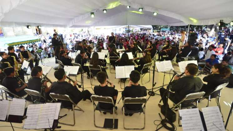 Orquesta Sinfónica Infantil y Juvenil del IEEPO con 80 alumnos