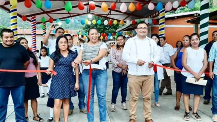  Cumple Gobierno Federal,compromiso con la educación y bienestar