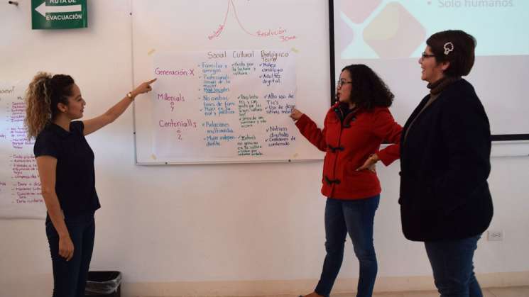 Imparte Coesida taller de sexualidad, a docentes de la Salle