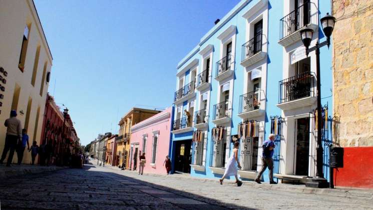 Reordenan en capital comercio informal del Andador Turístico