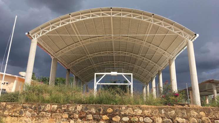  Sinfra entrega techados en tres escuelas de Trinidad Zaachila; 