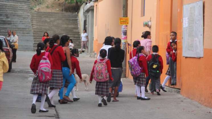 Reanudan clases escuelas del Istmo cerradas por frente frió 