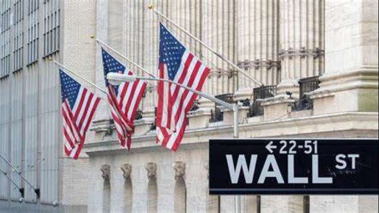 Wall Street se hunde en el pánico con grandes pérdidas