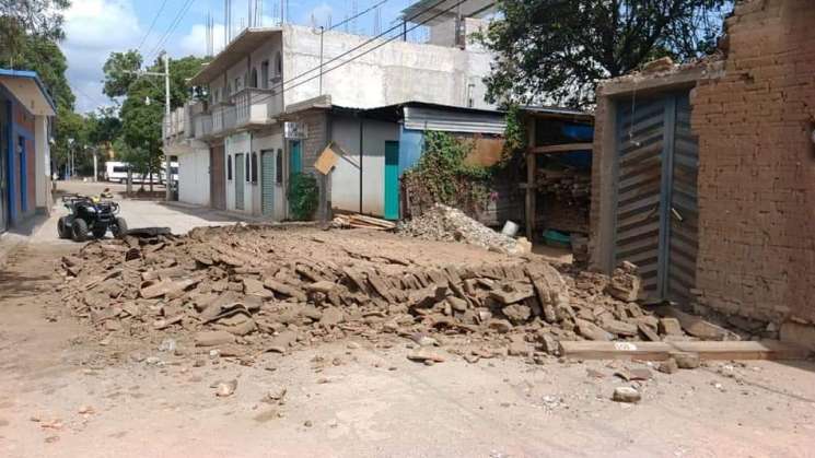 Atienden brigadas de seguridad y salud afectaciones por sismo