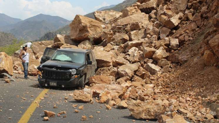 Reportan en Oaxaca daños leves y muerte de 5 personas por sismo,