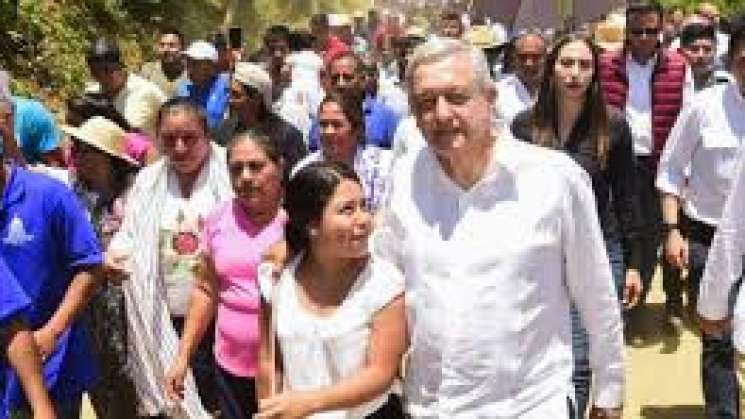 Anuncia AMLO visita a Oaxaca para supervisar autopistas