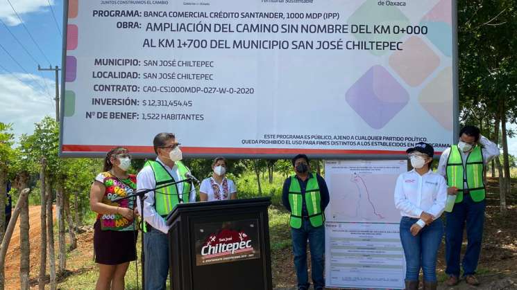 CAO mejora carreteras y caminos del Istmo de Tehuantepec