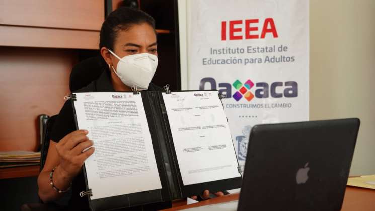 Firman convenio de colaboración el IEEA y el Icapet   