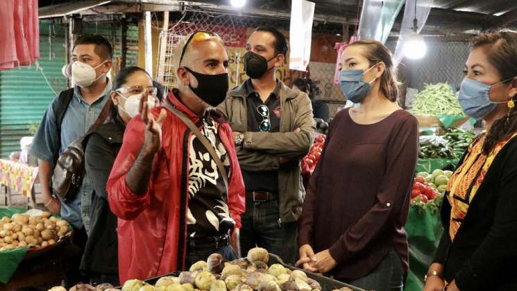 Reconocen al cultural Teatro El Balcón de la central de abastos