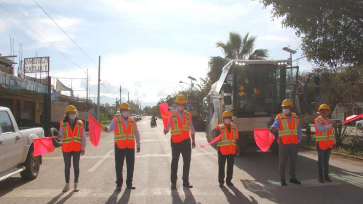 Arranca Sinfra rehabilitación de pavimento en avenida Ferrocarril