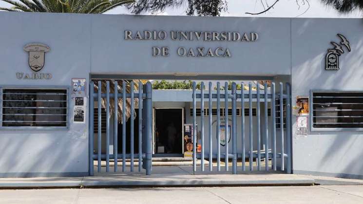 Cumple 56 años Radio Universidad de Oaxaca