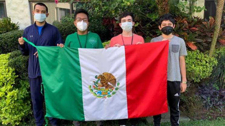 Estudiantes mexicanos ganan medallas en Olimpiada de matematicas