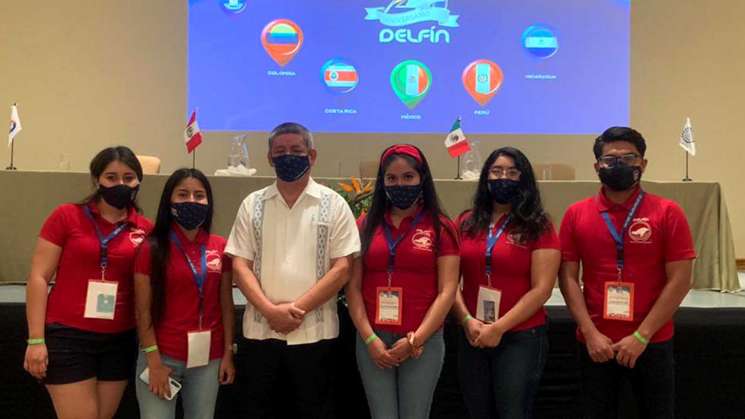 Estudiantes de UABJO en Congreso Internacional de programa DELFIN