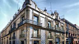  José Manuel Azcona/Casa de los Azulejos. 