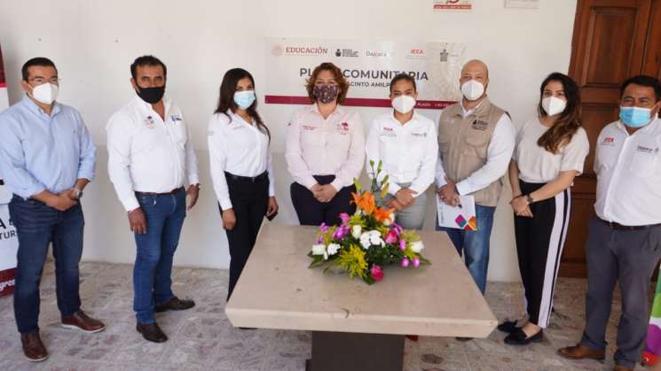 Firma IEEA Oaxaca convenio con San Jacinto Amilpas 