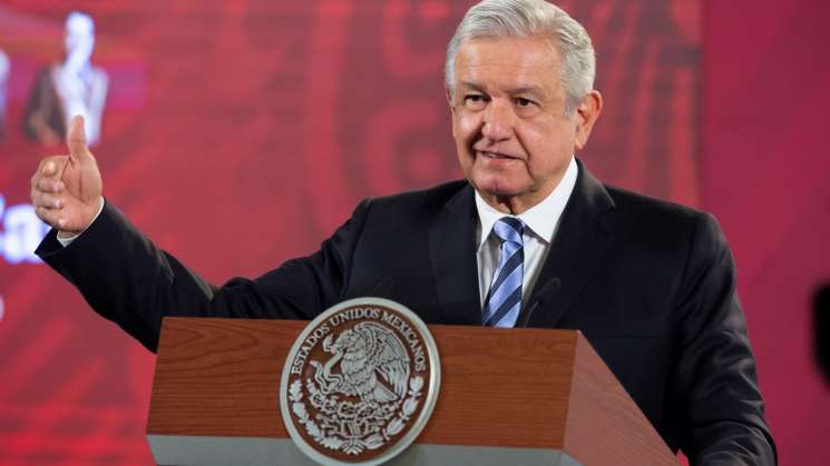 AMLO llama a evitar reuniones en diciembre para evitar contagios 