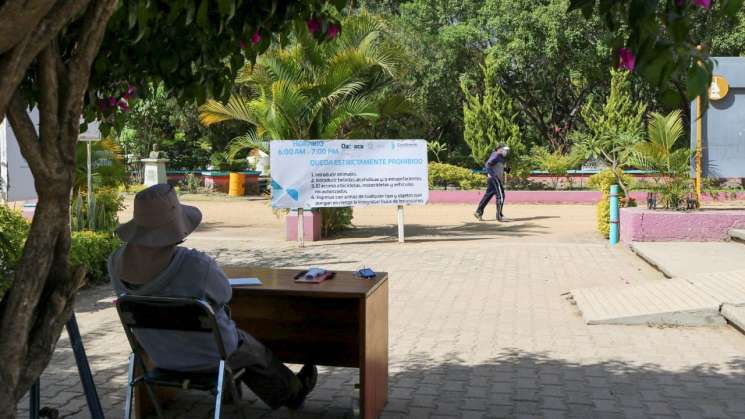 Mantienen parques públicos estrictas medidas ante COVID-19