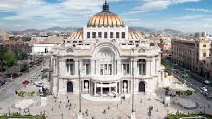 Alerta en el Palacio de Bellas Artes por falsa alarma de bomba