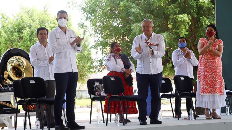 Gobierno federal  y estatal a favor de educación y medio ambiente