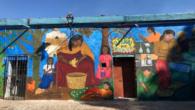 En  Oaxaca 110 mujeres crean mural en homenaje a María Izquierdo