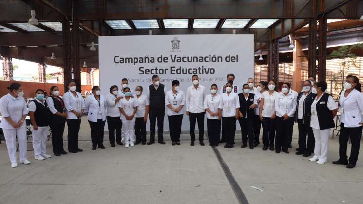 Supervisa AMH inicio de vacunación a personal educativo de Oaxaca