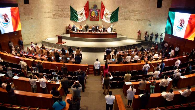 Congreso de la Unión quita fuero a gobernador Cabeza de Vaca