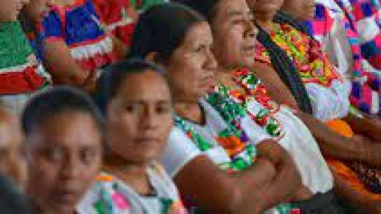 Lenta participación de indígenas oaxaqueñas en cargos políticos