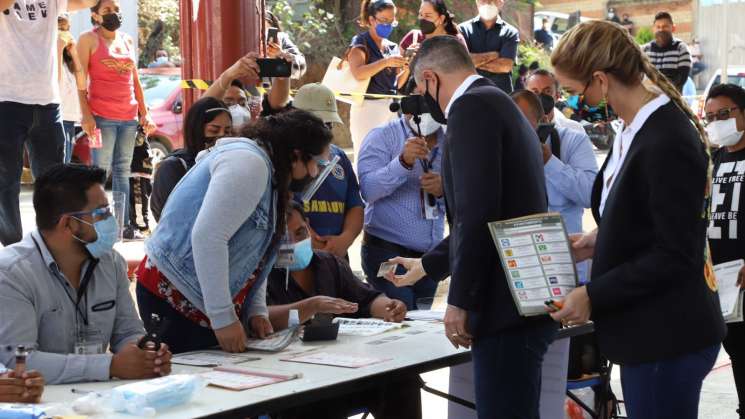 Oaxaca participa para fortalecer la democracia:AMH