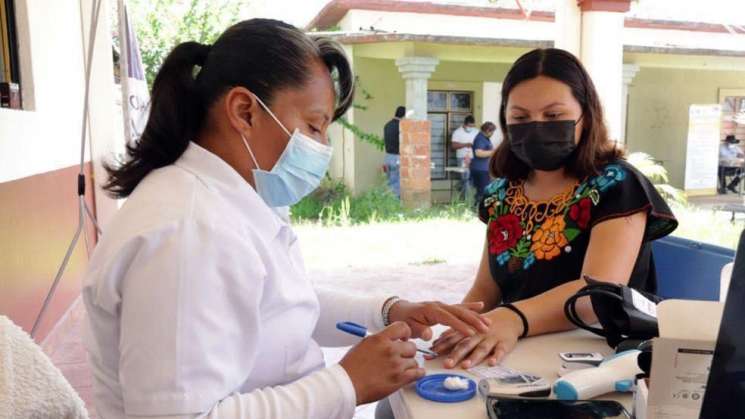 Unidades Móviles llevan asistencia médica gratuita a Cuilapam  