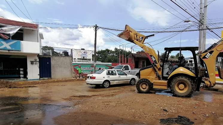 Apoya Sinfra a la agencia de San Juan Chapultepec con la limpieza