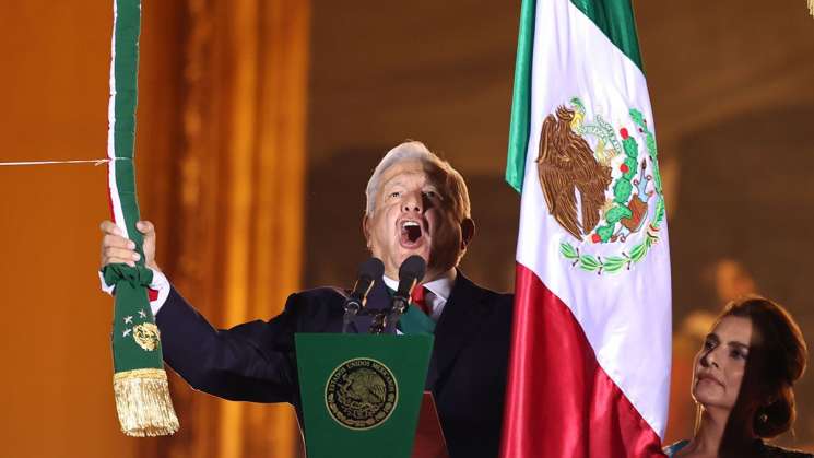 Realiza AMLO su tercer Grito de Independencia en Palacio Nacional