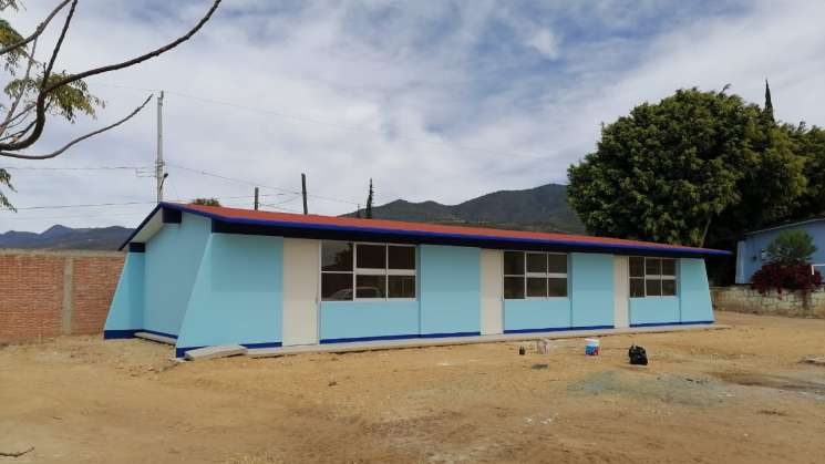 Sinfra concluye obras por más de 10 mdp en escuelas de Oaxaca 