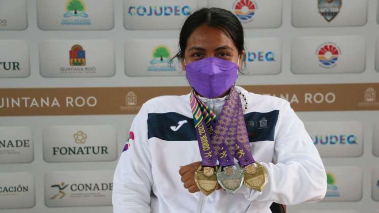 Rebeca Cortez gana medalla de plata en Jabalina