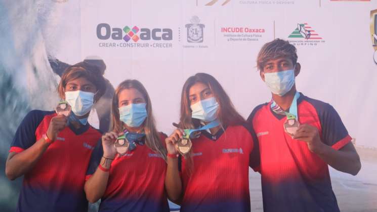 Oaxaca líder medallero en Juegos Nacionales de Surfing     ·   