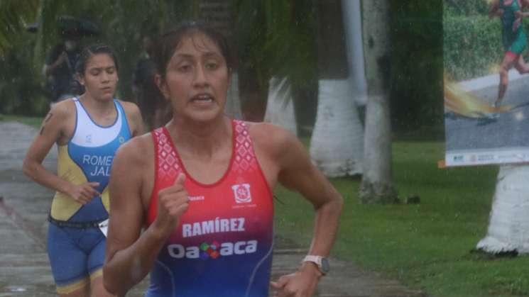 Cecilia Ramírez gana Campeonato Panamericano de Triatlón 