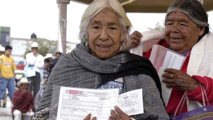 En el pais Inicia pago de pensiones a mayores y discapacitados 