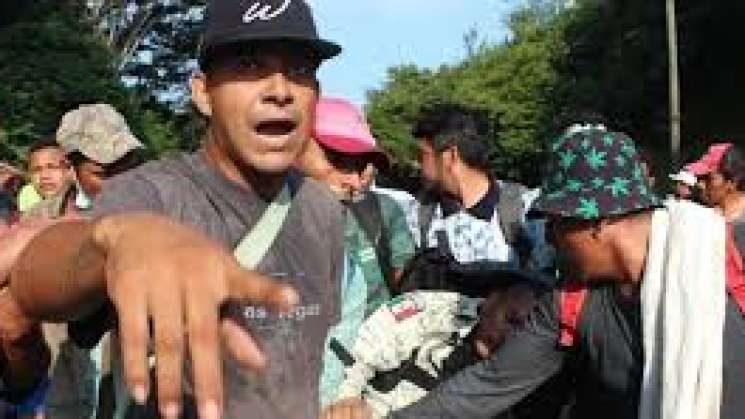 Caravana migrante desvía a Veracruz tras enfrentamiento con GN