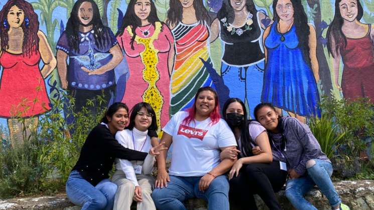 Consorcio Oaxaca realizó encuentro feminista con mujeres jóvenes