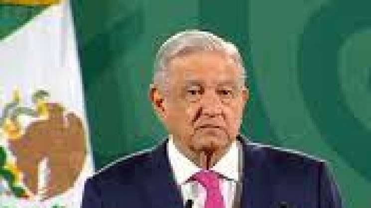 Tras cumbre exitosa, regresa AMLO a México