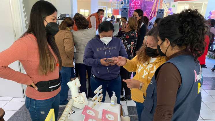 Realizan Feria Feminista Tejiendo Redes Para Crecer en Sororidad