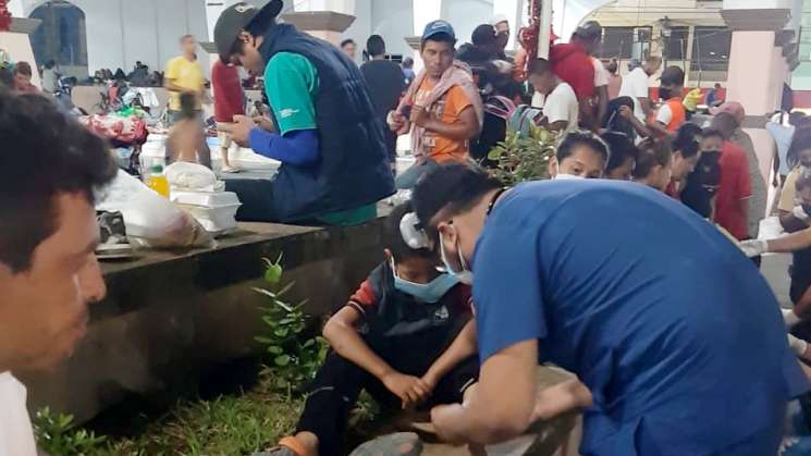 Brigadas de salud atienden a migrantes rumbo a Veracruz