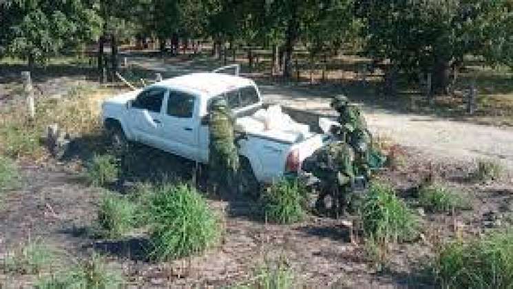 GN asegura camioneta con droga en Tapanatepec, Oaxaca