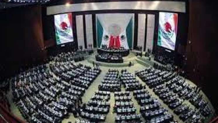 Busca Senado desaparición de poderes en Veracruz