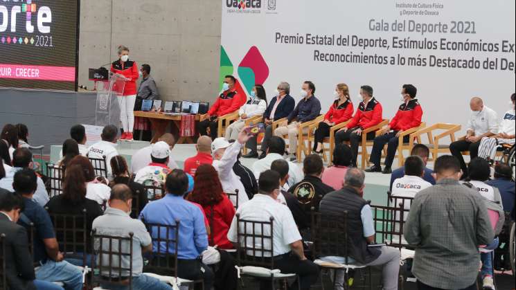 Reconocen a lo mejor del deporte en Oaxaca  