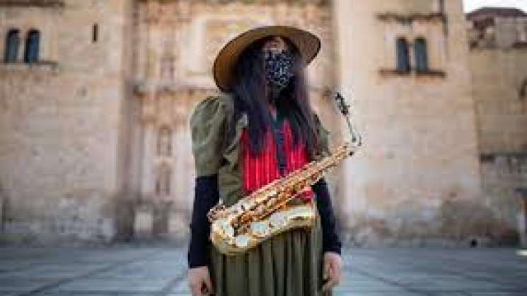 Debe Gobierno de Oaxaca disculparse con saxofonista agredida  