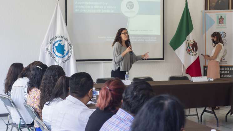 Inaugura Defensoría, Poder Judicial y UABJO  Seminario