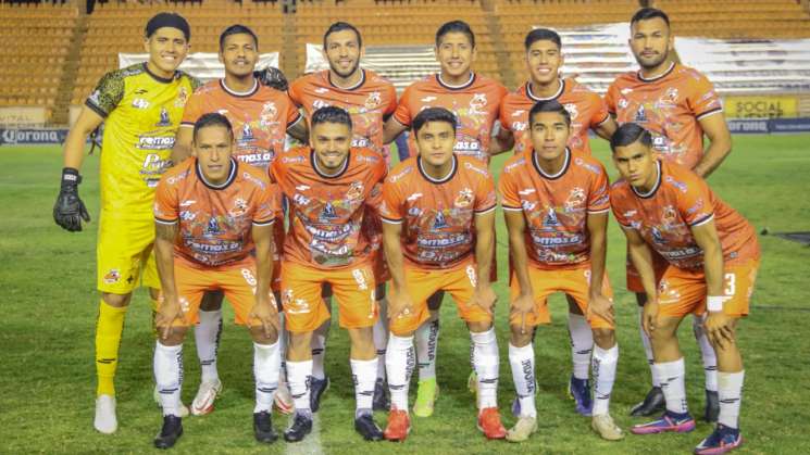 Goleada y liderato para Alebrijes de Oaxaca  