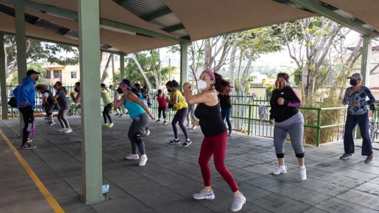 Vuelve al parque CAPCE las clases de Baile Fitnees