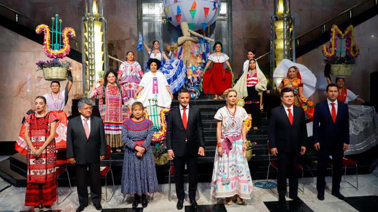 Presentan Mes de la Guelaguetza 2022 en Palacio de Bellas Artes